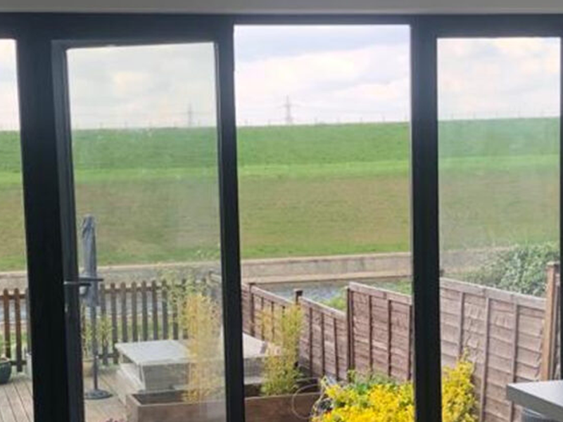 Lexon Building Services | Bedroom Fitter | Decking Installation | Kitchen Fitter | Painting and Decorating