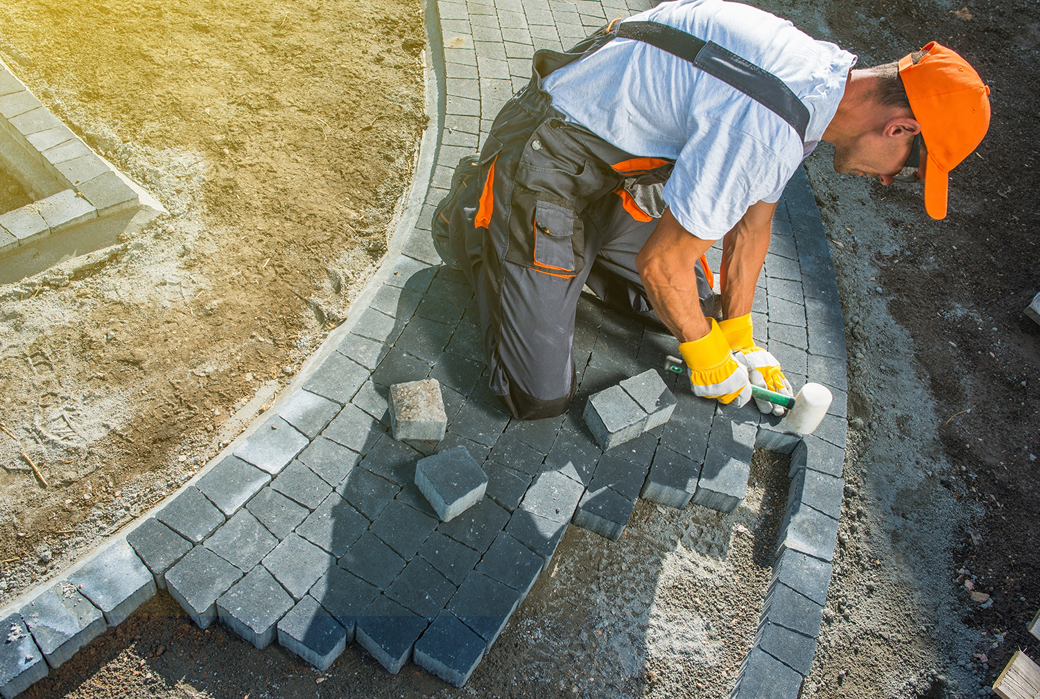 Lexon Building Services | Bedroom Fitter | Decking Installation | Kitchen Fitter | Painting and Decorating