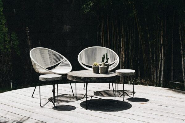 Lexon Building Services | Bedroom Fitter | Decking Installation | Kitchen Fitter | Painting and Decorating