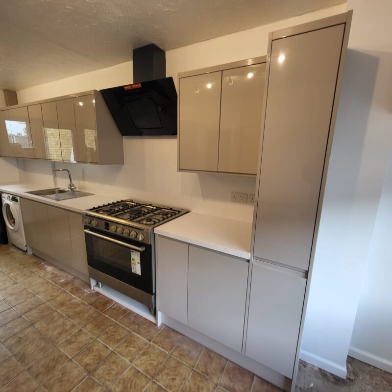 Lexon Building Services | Bedroom Fitter | Decking Installation | Kitchen Fitter | Painting and Decorating