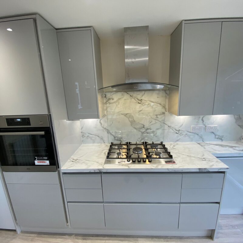 Lexon Building Services | Bedroom Fitter | Decking Installation | Kitchen Fitter | Painting and Decorating