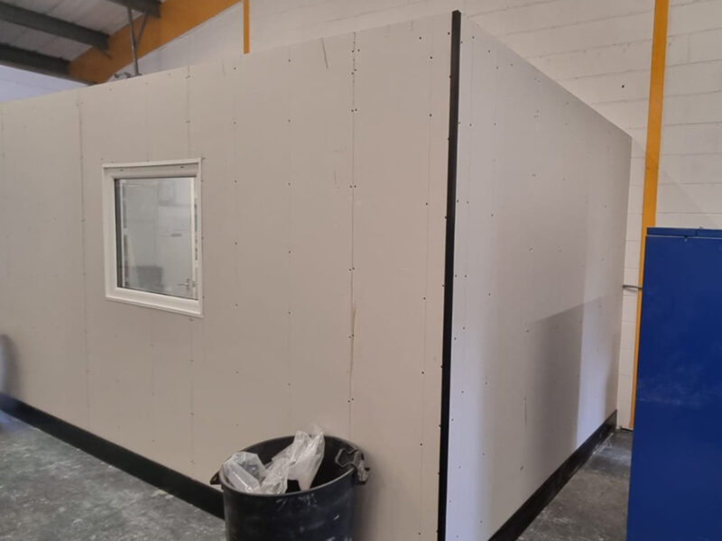 Lexon Building Services | Bedroom Fitter | Decking Installation | Kitchen Fitter | Painting and Decorating