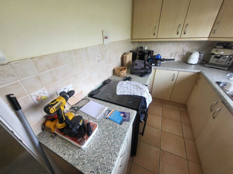 Lexon Building Services | Bedroom Fitter | Decking Installation | Kitchen Fitter | Painting and Decorating