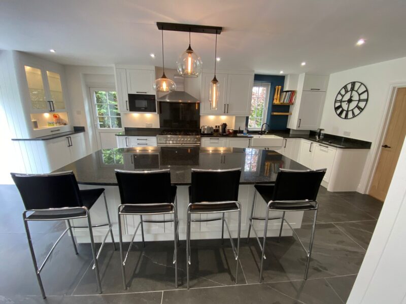 Lexon Building Services | Bedroom Fitter | Decking Installation | Kitchen Fitter | Painting and Decorating