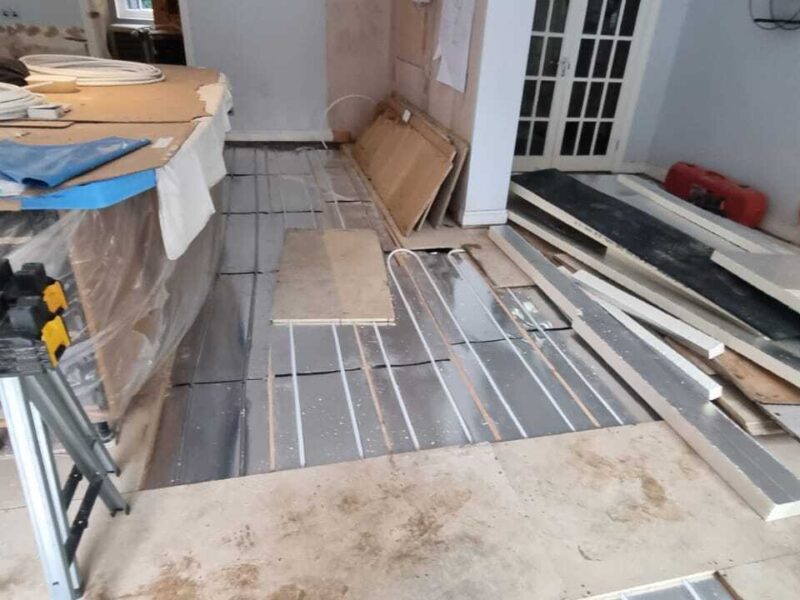 Lexon Building Services | Bedroom Fitter | Decking Installation | Kitchen Fitter | Painting and Decorating