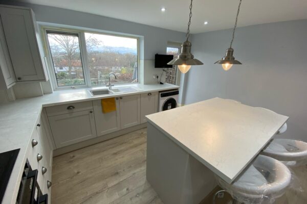 Lexon Building Services | Bedroom Fitter | Decking Installation | Kitchen Fitter | Painting and Decorating