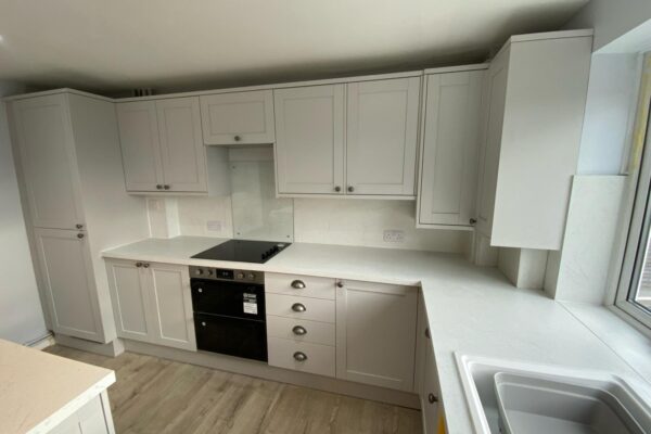 Lexon Building Services | Bedroom Fitter | Decking Installation | Kitchen Fitter | Painting and Decorating